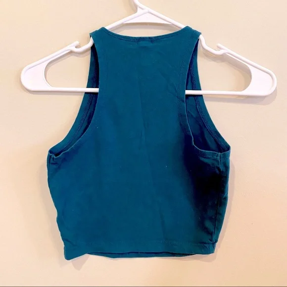 Garage Basic Cropped Tank - Picture 4 of 6